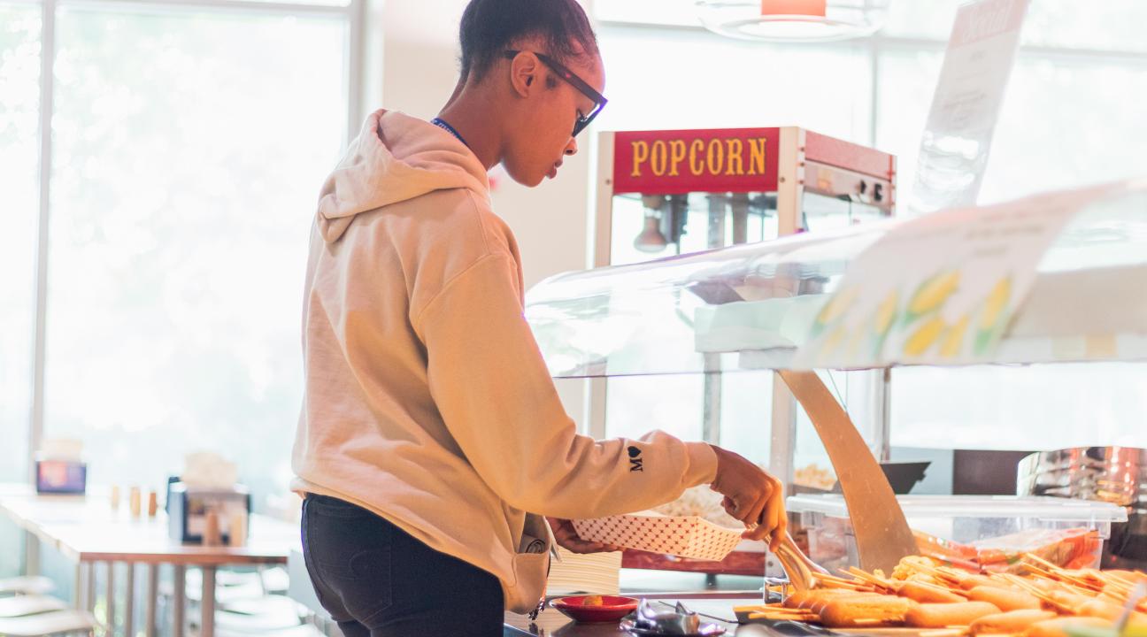 Student grabbing food