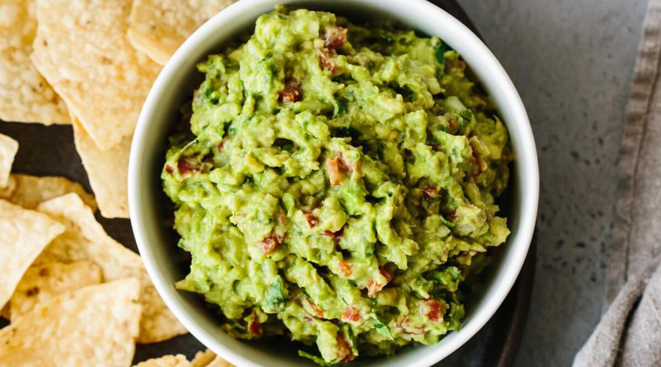 Guacamole and chips
