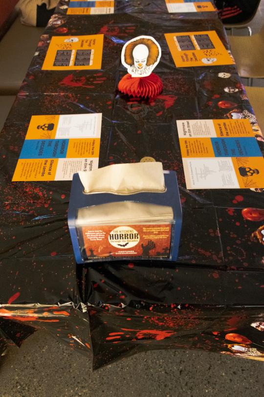Graphics on a table