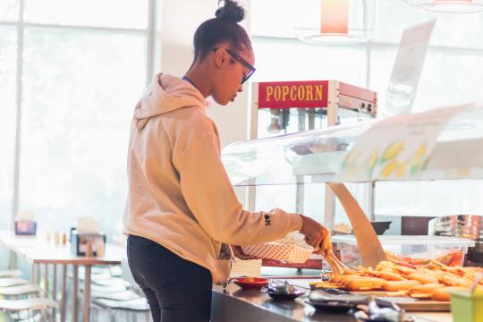 Student grabbing food